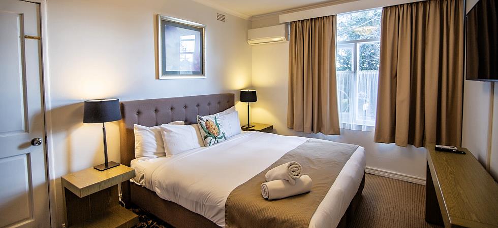 Our staff will make your stay as enjoyable and comfortable as possible at 3 Sisters Motel. - Katoomba NSW Blue Mountains